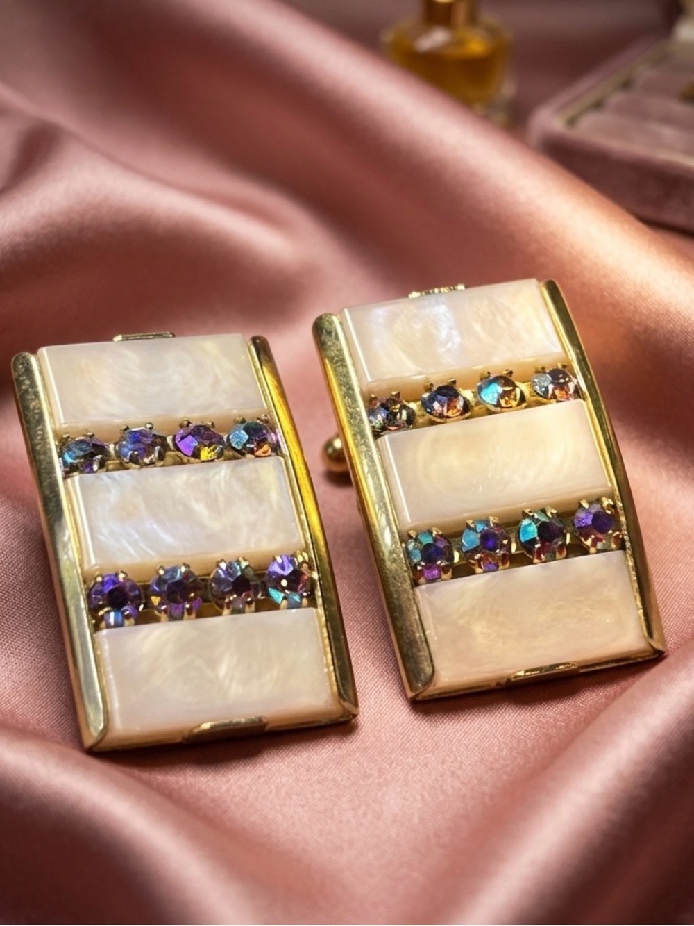 VTG Kramer Aurora Borealis Lucite Clip‑On Earrings Gold‑Tone Geometric Glamour